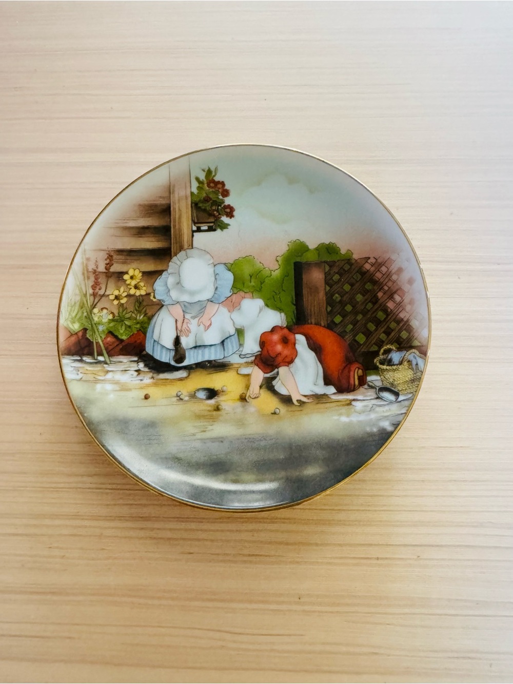 Vintage Royal Bayreuth 7” Porcelain Plate • Sunbonnet Babies • Marbles